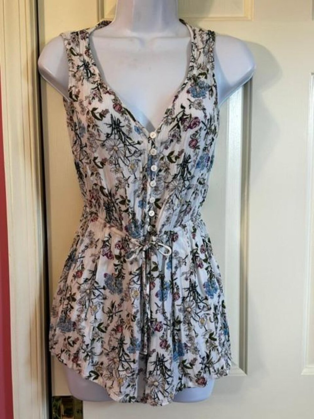 * H&M Divided Floral Romper Women’s Sleeveless Shorts Size 6